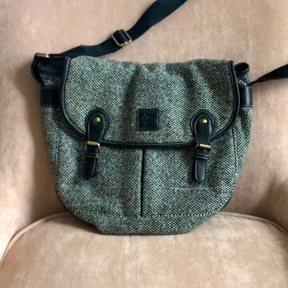 IZOD black tweed satchel